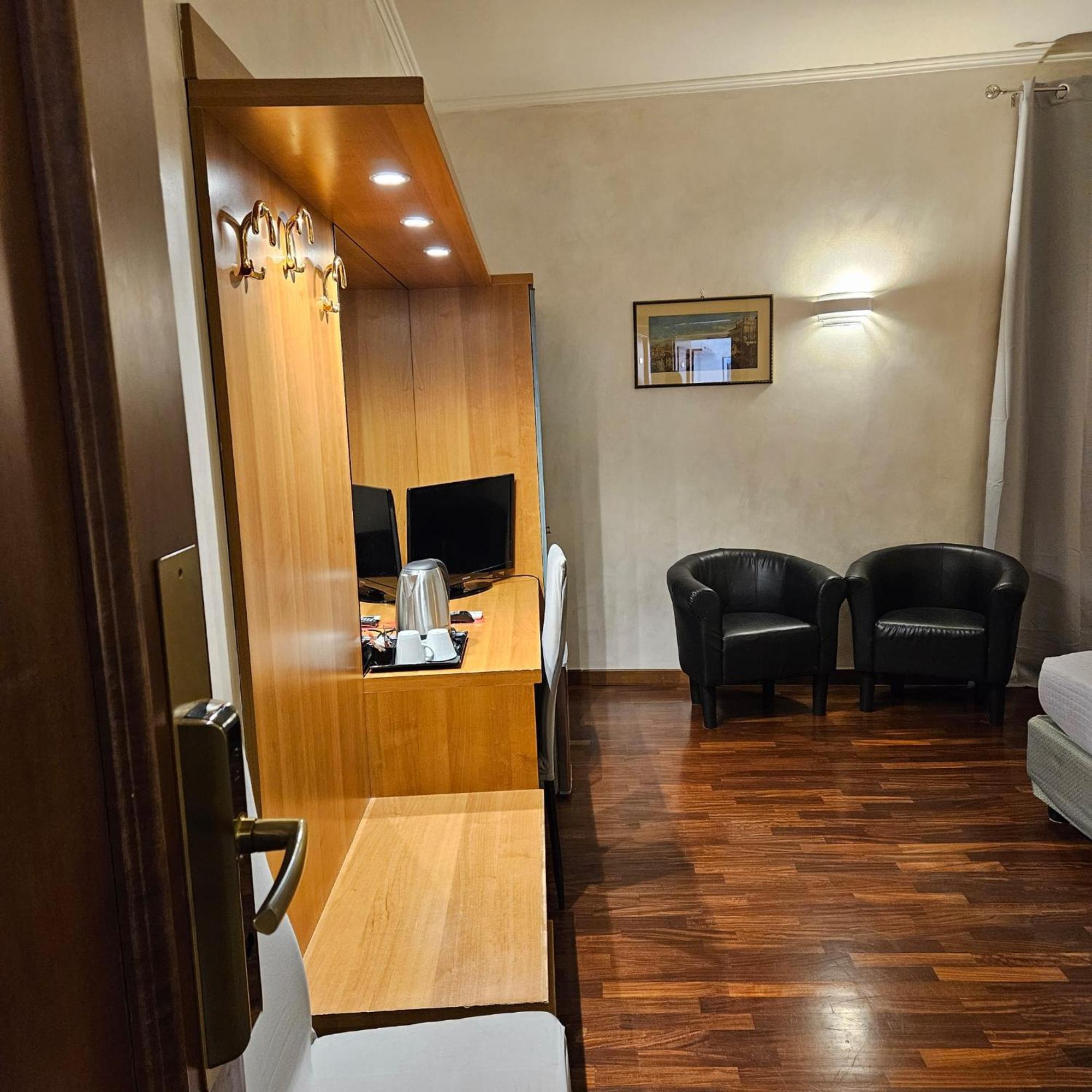Domus Julia Hotel โรม ภายนอก รูปภาพ